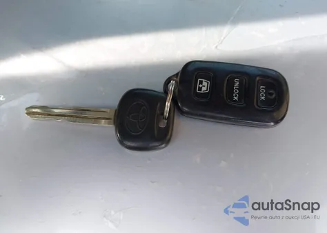 2005 Toyota Sequoia Sr5 V8 z USA, uszkodzony, nr VIN 5TDBT44AX5S252630